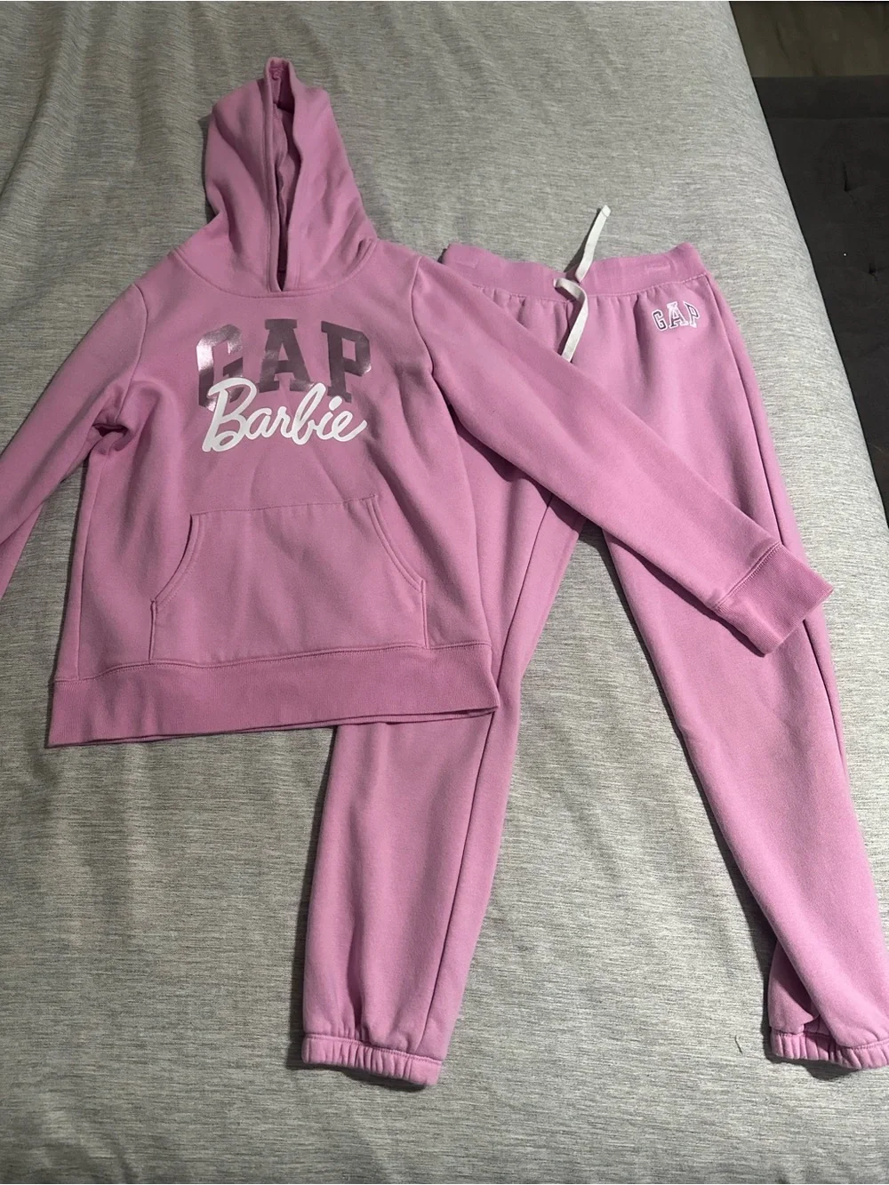 Girls Gap Barbie set